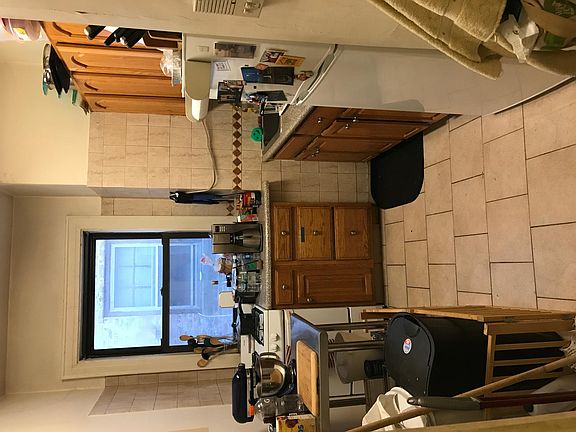 4th image of 2314 36th St APT 1