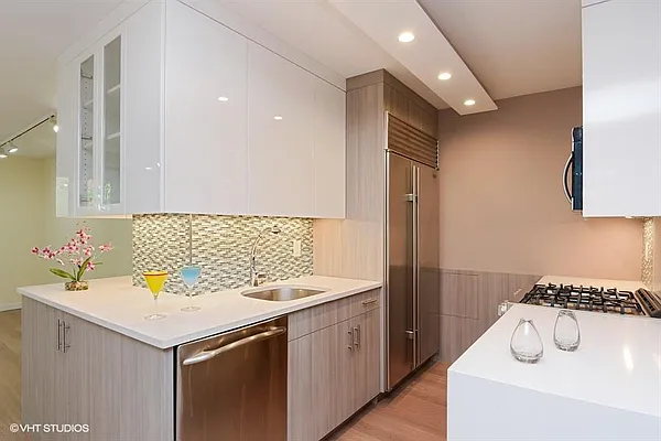 Rented by R New York | media 24