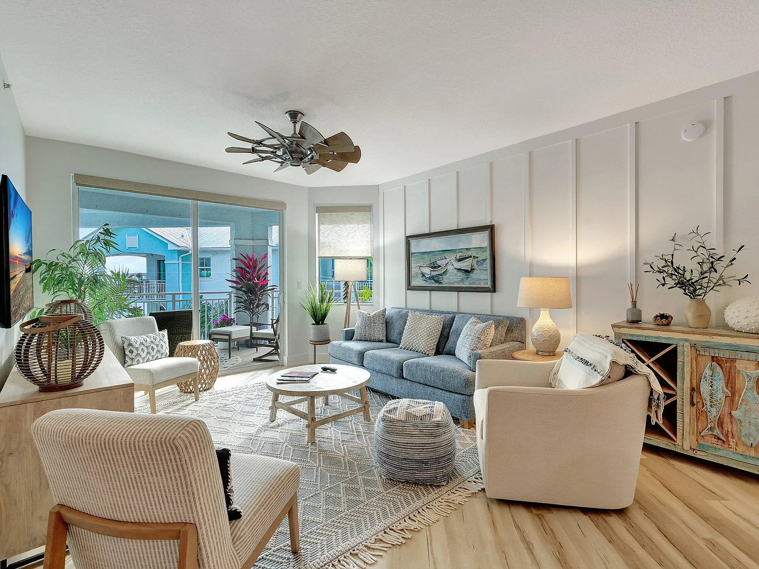 2 bed, 2.0 bath, 1183 sqft, $5,250 — Photo 3