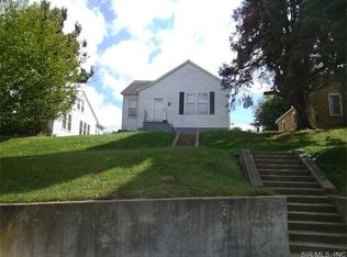 1120 Henry St, Chester, IL 62233