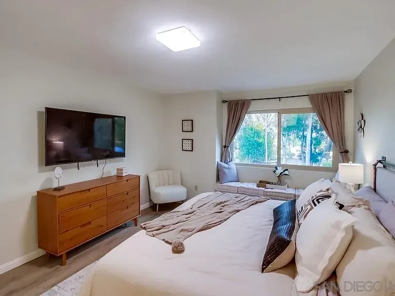 12242 Paseo Lucido #12242C — Photo 16