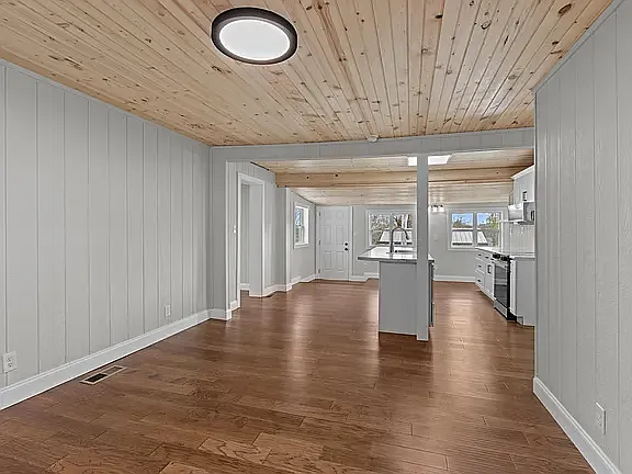 1021 Baird Ave — Photo 15