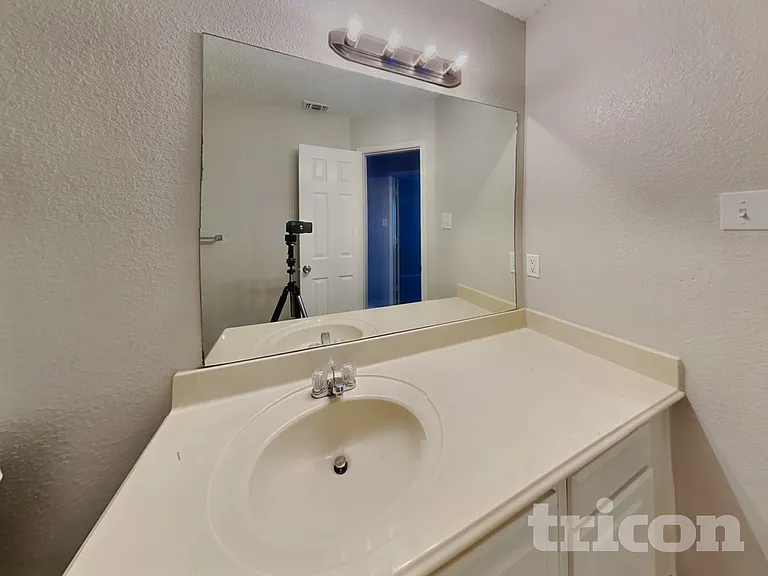 2745 Castro Ln — Photo 16