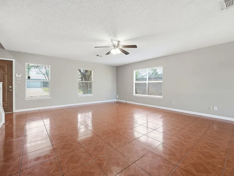 4507 Sherwood Way — Photo 7