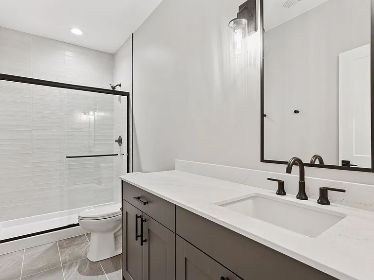 1425 Burt Ave — Photo 39