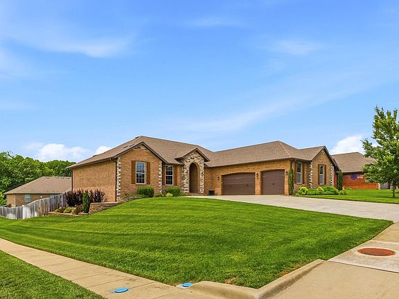 2nd image of 5825 S Cottonwood Drive