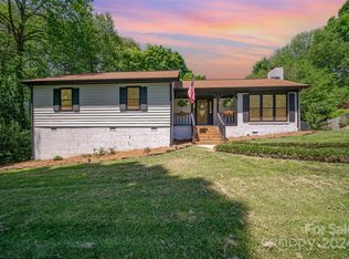 616 Forest Ln, Belmont, NC 28012