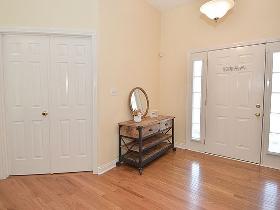 3rd image of 101 James Ct