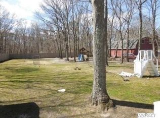 98 Lincoln Rd, Medford, NY 11763