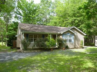 158 Fern Ridge Rd, Blakeslee, PA 18610