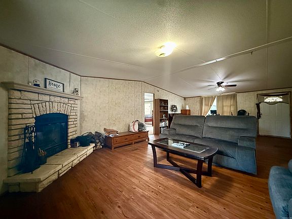 5th image of 1058 1st St NE