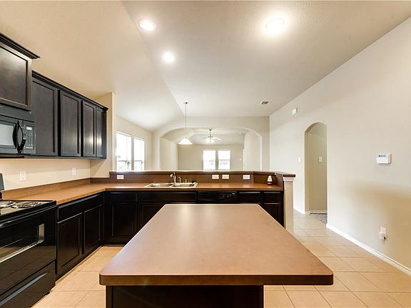 5th image of 10101 Blue Bell Dr