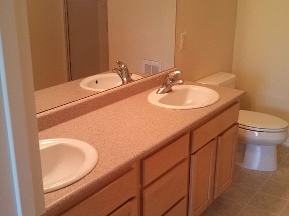 3rd image of 922 Orchid Pl Unit 202