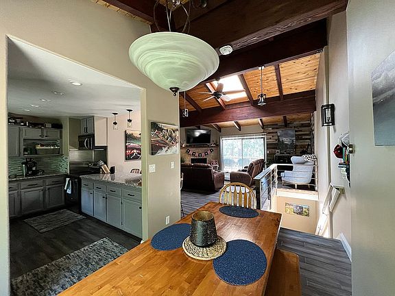 Large top floor living 