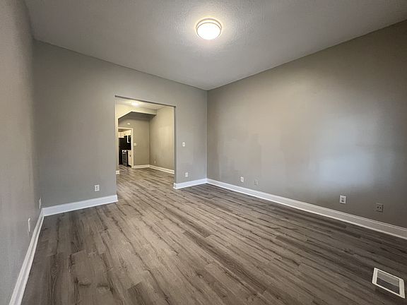3rd image of 1221 Union St #1221