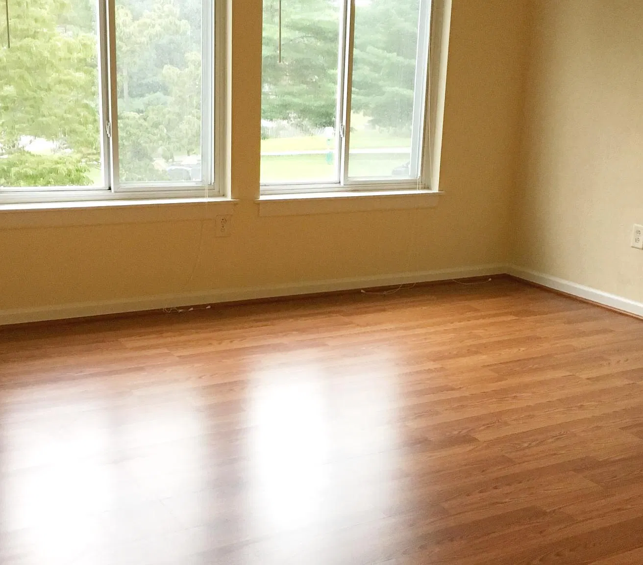 3 bed, 950 sqft, $1,680 — Photo 2