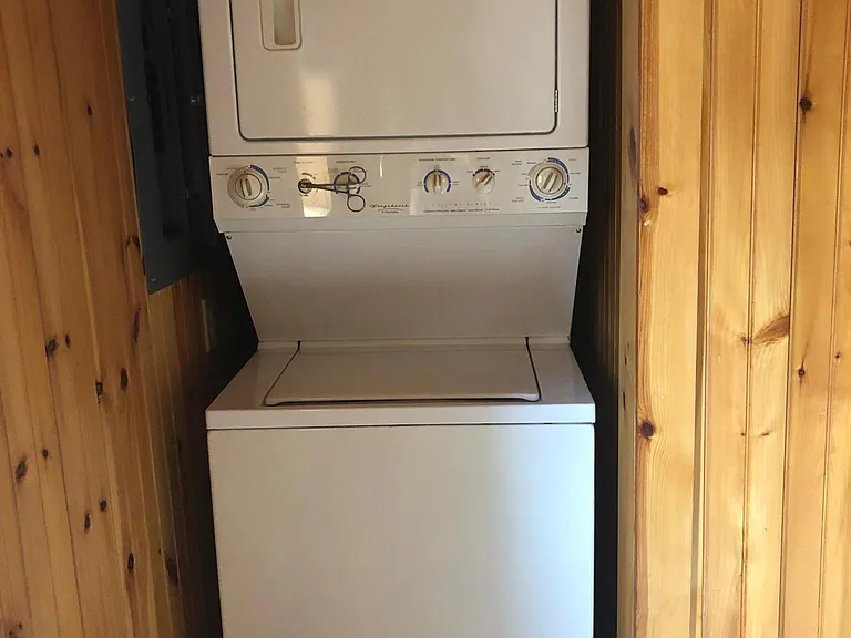 175 W Seneca St — Photo 8