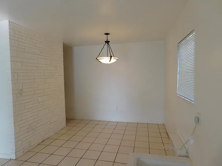435 NW 30th Ave — Photo 5