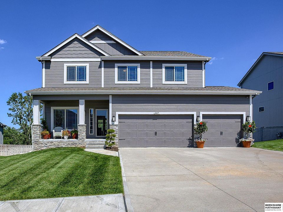 1st image of 14417 Tregaron Dr