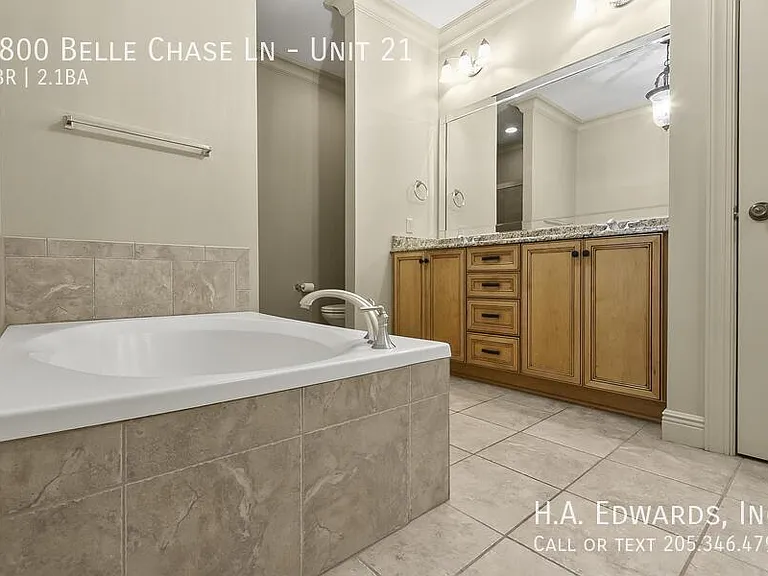 2800 Belle Chase Ln #21 — Photo 16