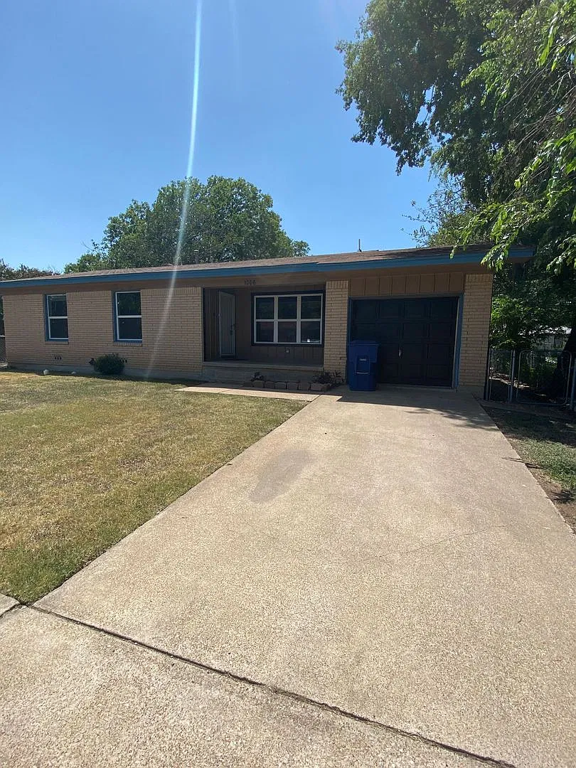 1006 South 5th Street — Photo 3