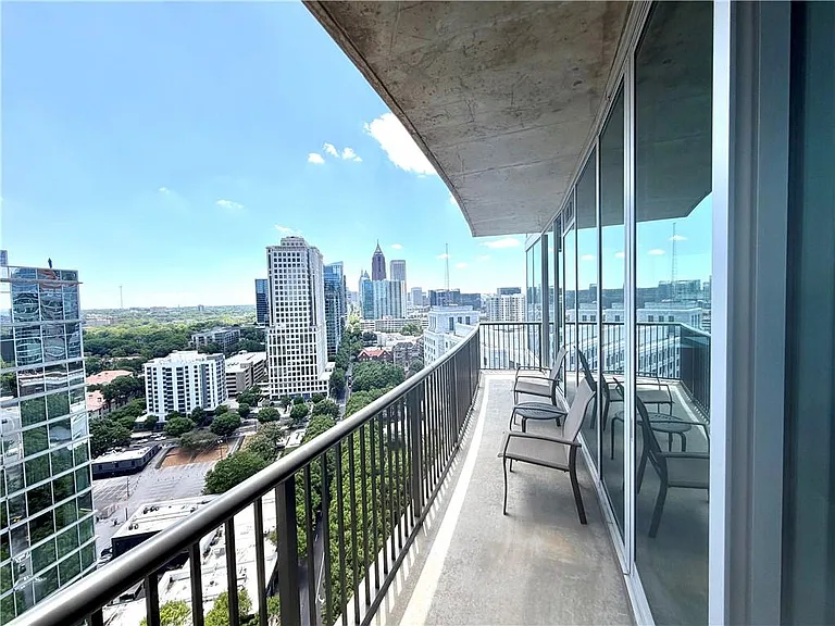 1080 Peachtree St NE #2110 — Photo 14