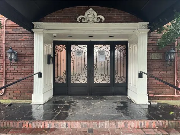 3201 Saint Charles Ave, New Orleans, LA