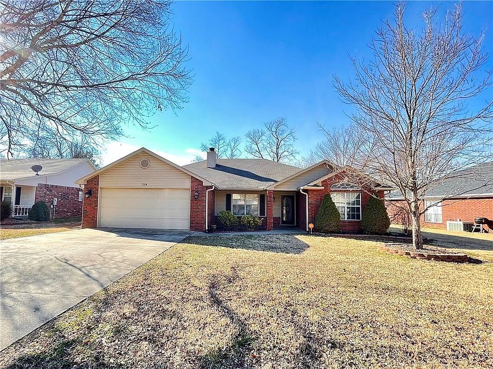 1st image of 204 Lyndal Ln