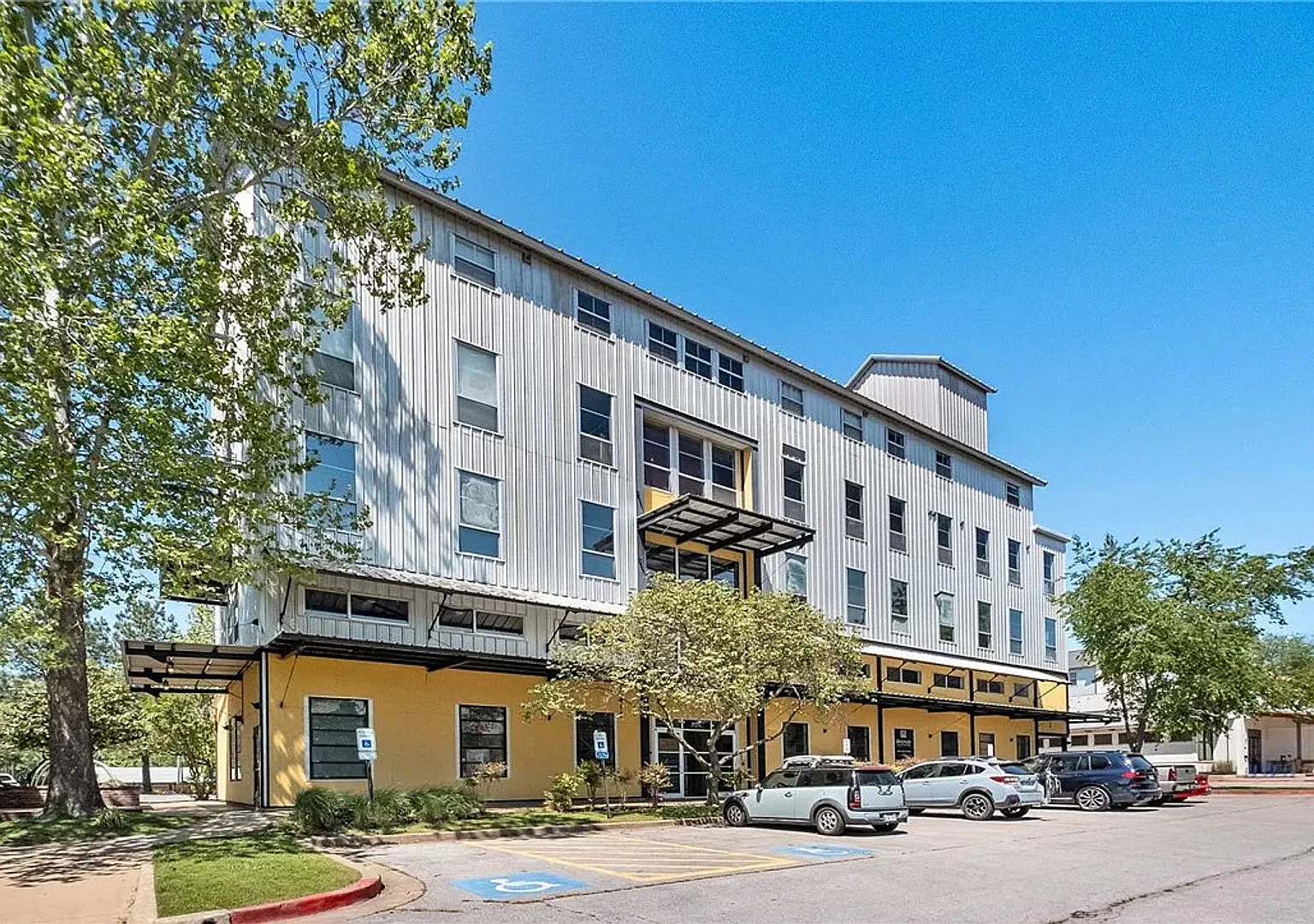 Mill District — Photo 1