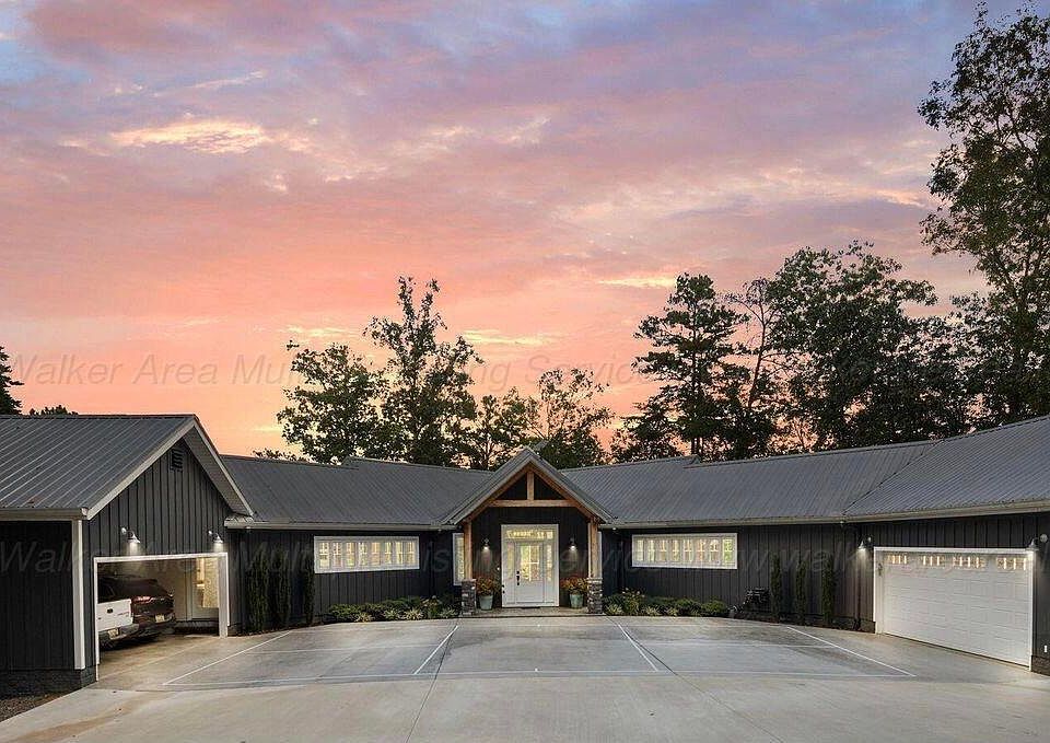 1st image of 34 Bluff Falls Ln