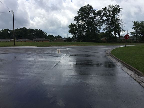 5th image of 1208 Clinton Dr