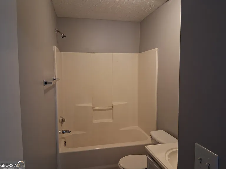 209 E Wilson St #28 — Photo 12