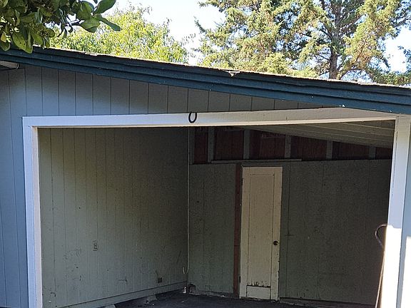 Small carport