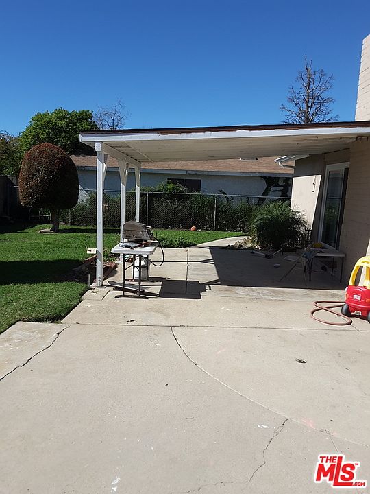 2nd image of 926 N Brand Blvd