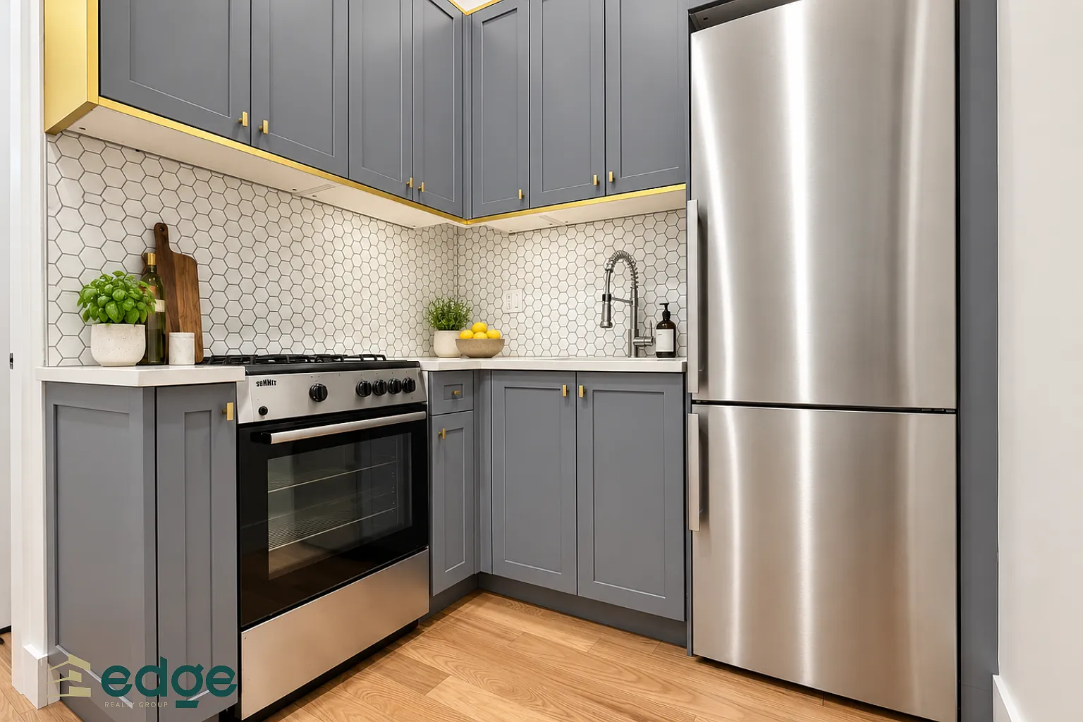 212 Grand Street — Photo 4