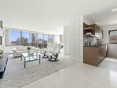 161 W 61st St APT 24F, New York, NY, 10023