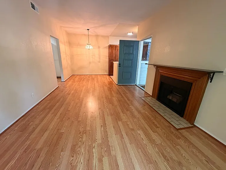 3395 Pinewood Ter #202 — Photo 7