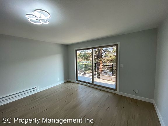 4th image of 1240 Holly St APT 1