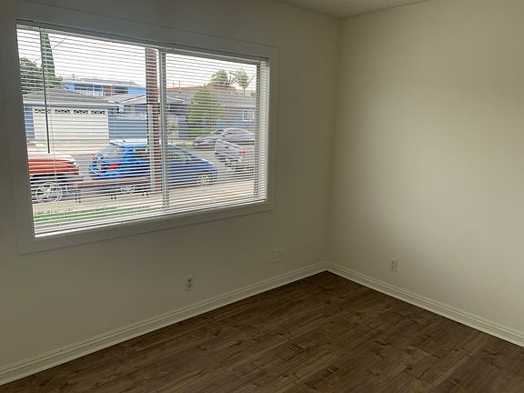 3rd image of 4087 W 142nd St APT A
