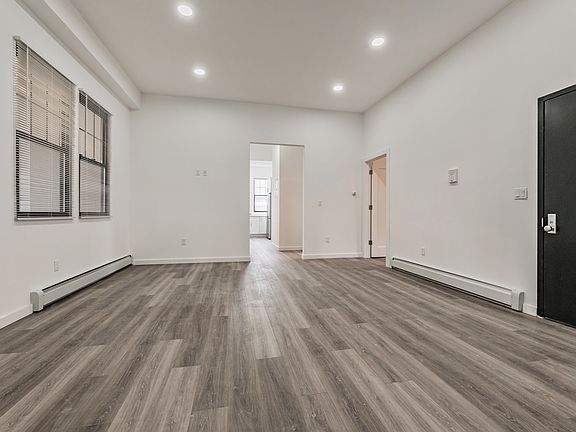 4th image of 143 Buena Vista Ave APT 3