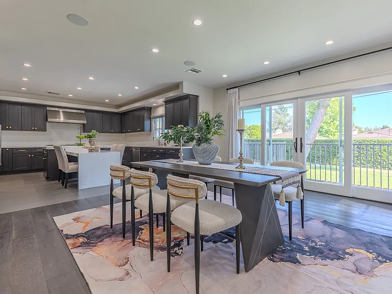 2150 S El Molino Ave — Photo 16