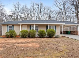 2323 Vienna Dozier Rd, Pfafftown, NC 27040