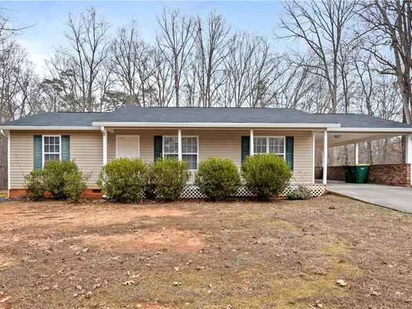 2323 Vienna Dozier Rd, Pfafftown, NC 27040