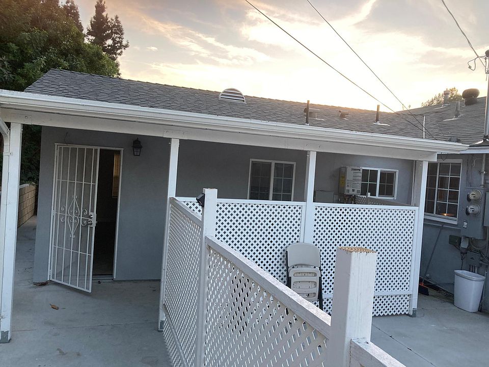 1st image of 1006 Loma Verde St #B