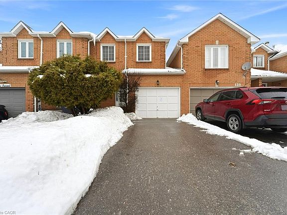 2nd image of 128 Toba Cres