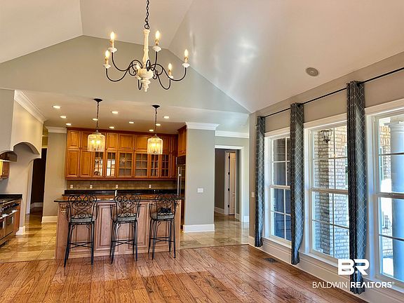 4th image of 405 Juniper Creek Dr