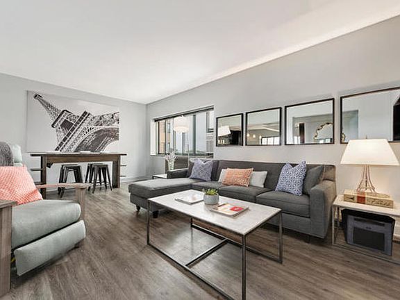 2nd image of 5048 N Marine Dr APT D7