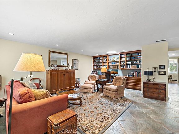 5th image of 312 Avenida Castilla Unit E