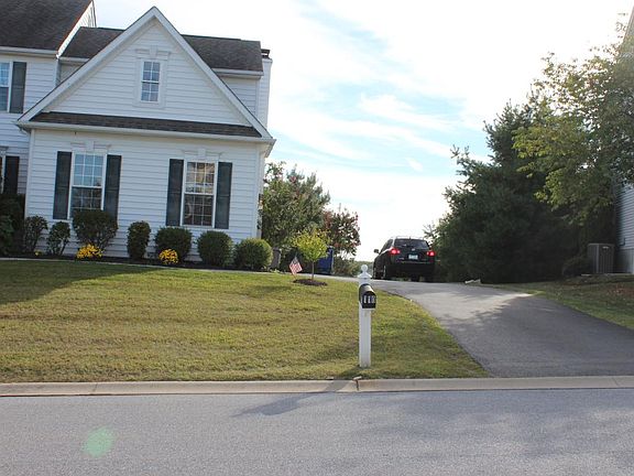 3rd image of 110 Cherry Grove Ln