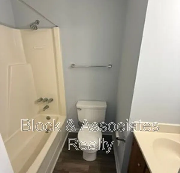 302 Reece Ave #G — Photo 7